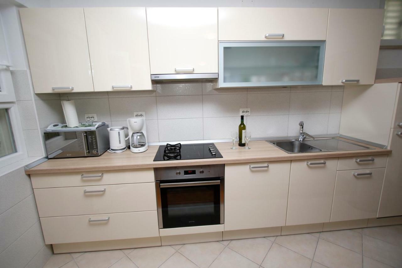 מאקרסקה Villa Grozdic מראה חיצוני תמונה
